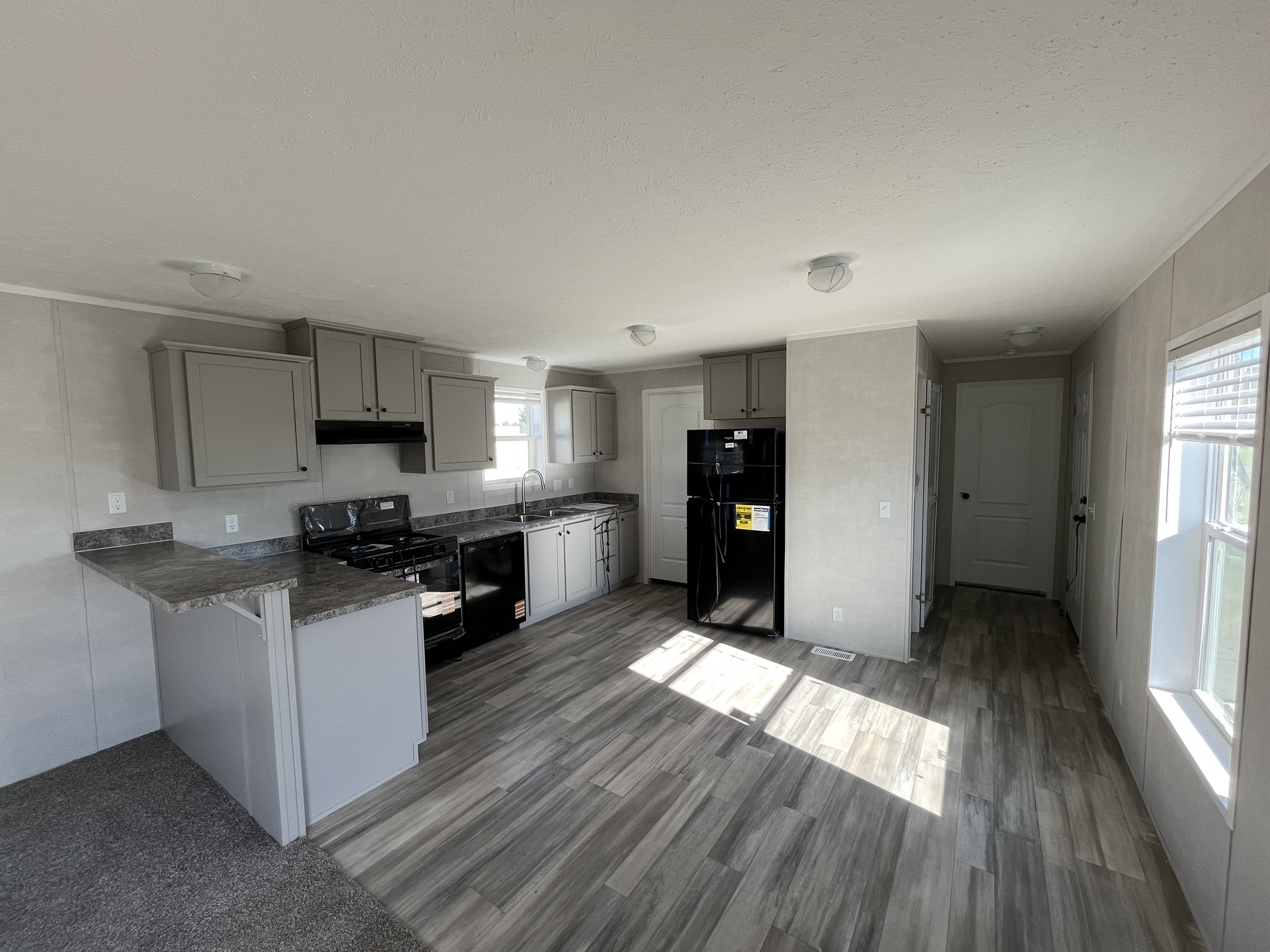 NEW GREY AND WHITE L SHAPED KICHEN MOBILE HOME GWINN MI